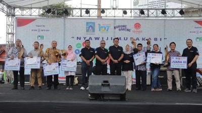 Bupati Sleman Kustini Sri Purnomo
