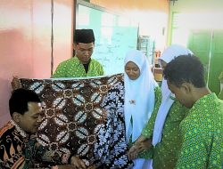 Lestarikan Budaya Jawa, MAN 1 Sleman Ajari Siswa Wiru Jarik