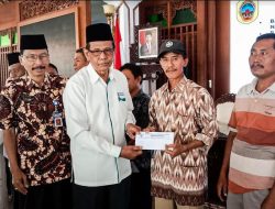 1.475 Siswa dan Penjaga SD di Pati Terima Bantuan