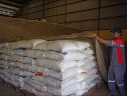 3,5 Juta KK di Jateng Dapat Beras 10 Kilogram