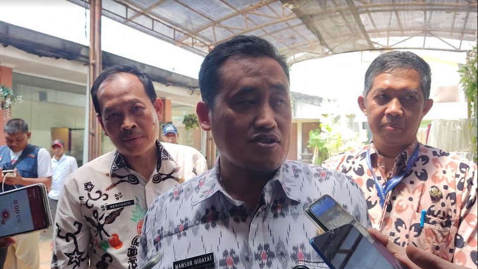 Bupati Pemalang Mansur Hidayat