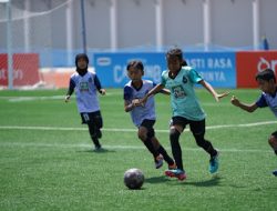 Libatkan Pemain Putra Tuk Pacu Kemampuan Pesepak Bola Putri