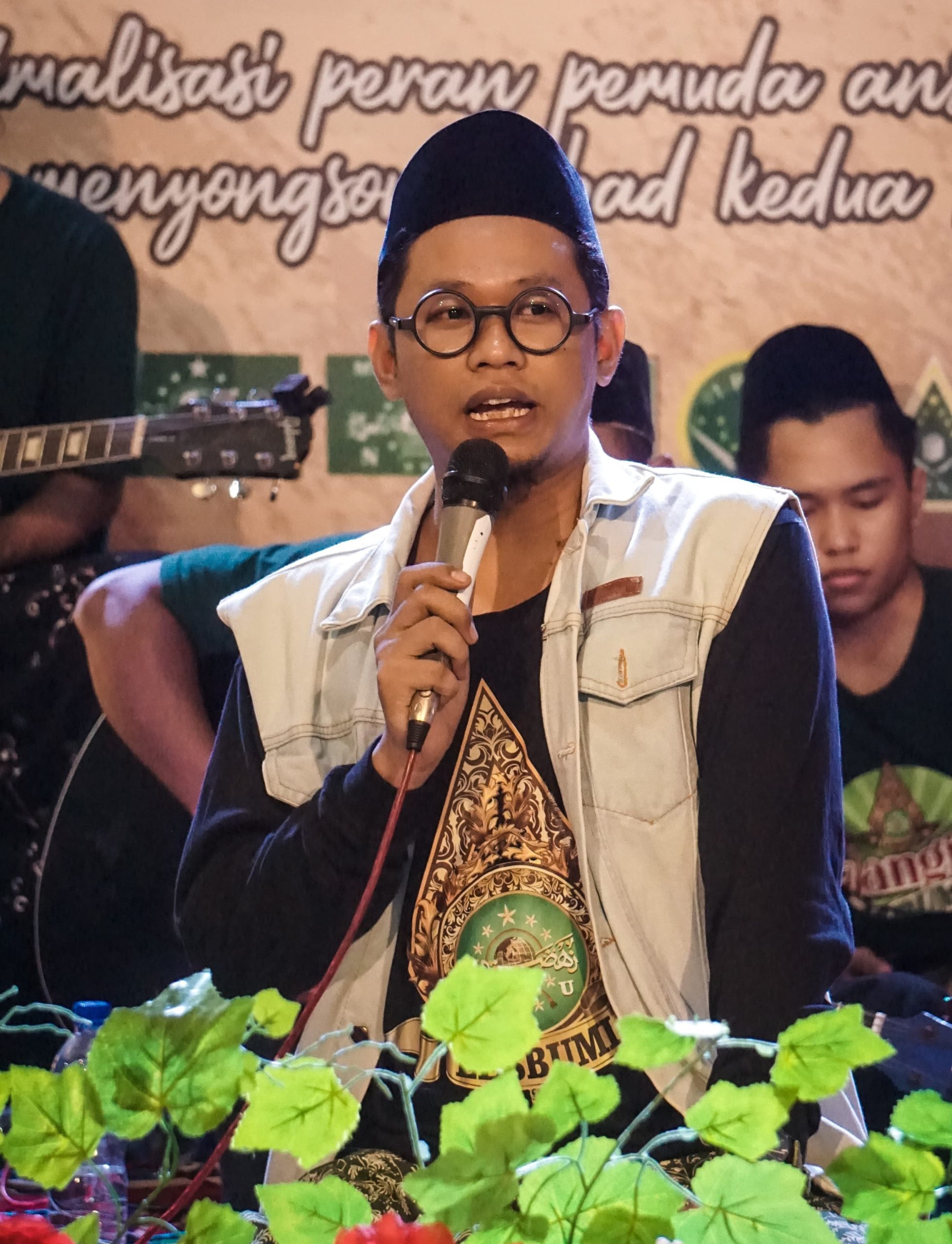 Ketua Lesbumi Kudus, Abu Hasan Asy’ari