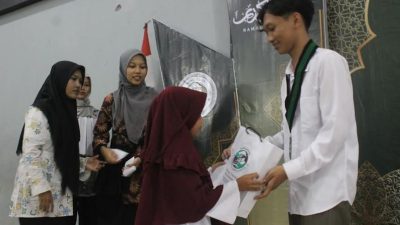 HMI Kudus Gelar Santunan Anak Yatim di Bulan Suci