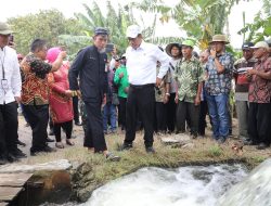 Pemerintah Salurkan Bantuan Rp175 Miliar Untuk Petani Terdampak Banjir di Jateng