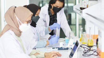 Farmasi UMY Raih Akreditasi Unggul