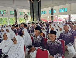 Lepas 708 Calon Haji, Mansur Imbau Jaga Kesehatan