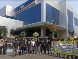 Puluhan Warga Geruduk Kantor BRI Bantul, Minta Kejelasan Pelelangan Sepihak