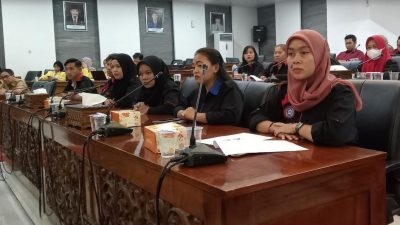 Ungkap Keresahan, 13 Buruh di-PHK Sepihak