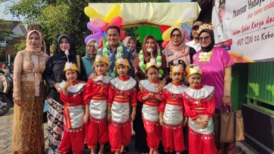Bentuk Mental Siswa melalui Pentas Seni dan Jajanan