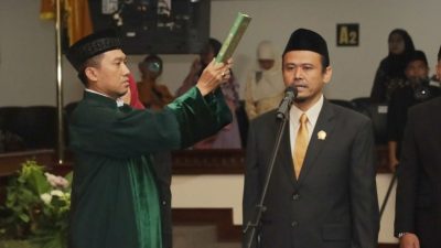 Injury Time, Hadi Santoso Dilantik Jadi Wakil Ketua DPRD