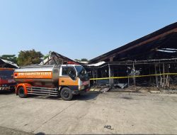 Pasar Loak di Kudus Terbakar