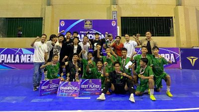 Tim Futsal SMA NU Al Ma’ruf Boyong Piala Menpora