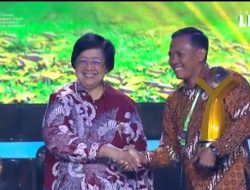 Pemdes Gondangmanis Raih Penghargaan Proklim Lestari 2024