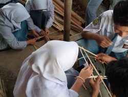 Pelajar SMAN 2 Kudus Kunjungi Tradisi Lokal Kudus