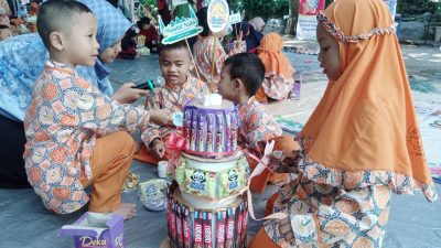 Ajarkan Kreativitas dan Kerjasama di UBK Bershalawat