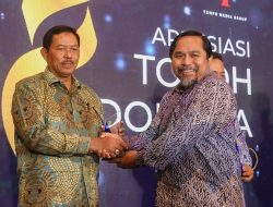 Nana Sudjana Raih Penghargaan pada Apresiasi Tokoh Indonesia 2024