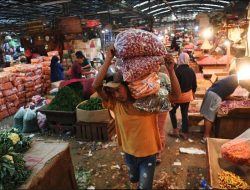 Ekonom: Turunnya Daya Beli Masyarakat Bisa Berdampak Serius