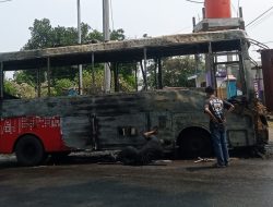 Bus Trans Semarang Terbakar Di Cepoko