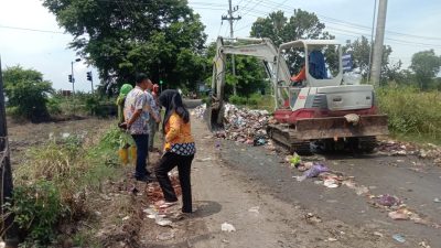 Warga Keluhkan Bau Menyengat dari TPST Pelutan