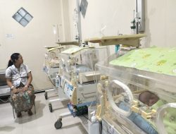Triplets Newborn, Bayi Kembar Tiga Lahir di RS ‘Aisyiyah Kudus