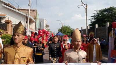 Ratusan Warga dari Berbagai Etnis Antusias Ikuti Kirab Budaya