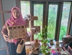 Ubah Eceng Gondok Jadi Produk Bernilai Ekonomi Tinggi