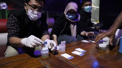 100 Pengunjung Tempat Hiburan di Semarang Dites Urine