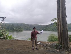 Mensyukuri Alam melalui Pembacaan Puisi di Waduk Logung