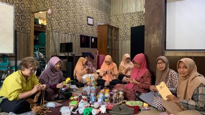 Pelatihan Merajut, Dorong Pemberdayaan Masyarakat