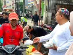 Ramadhan Berkah, Abdul Wachid Berbagi Takjil hingga Kitab Suci di Jepara