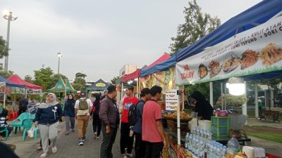 Berburu Takjil? Kuliner Ramadhan Masjid Agung Semarang Jadi Pilihan Utama