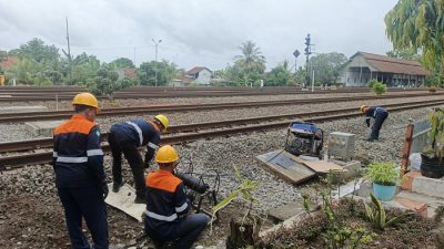 Jelang Lebaran, PT KAI Daop 5 Purwokerto Intensifkan Perawatan Rel