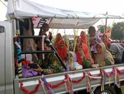 Ribuan Orang Meriahkan Kirab Ulama dan Santri Haul KH Sholeh Darat