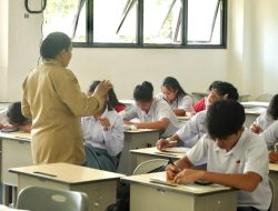 Daya Tampung SMA/SMK di Jateng Capai 230.163 Kusi