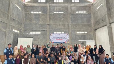 Buka Peluang UMKM Lewat TikTok, KKN UIN Walisongo Gelar Seminar Pemasaran Online di Desa Wringinjajar