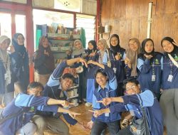 Dari Desa untuk Bangsa: Pojok Baca Jadi Warisan Literasi KKN UIN Walisongo