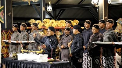 Mengintip Tiga Pusaka Pilihan yang Dijamas di Purworejo: Ada dari Era Mataram Kuno, Satu Milik Pejabat