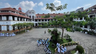 Nobar Timnas dan Salat Iduladha di Lawang Sewu, Pengalaman Langka yang Wajib Kamu Coba!