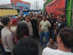 Supir Truk Ngambek, Harga Buah dan Sayur Melambung