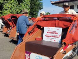 Amanat Presiden Prabowo, Puluhan Becak Listrik Canggih Dibagikan untuk Tukang Becak Lansia di Pemalang