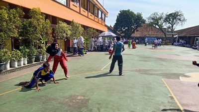 Betengan dan Balap Karung Meriahkan Hari Anak di SMP N 1 Jekulo