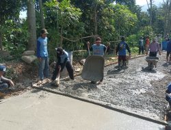 Luar Biasa! Warga Dua Desa di Pati Kompak Iuran Rp 60 Juta Demi Perbaiki Jalan Bersama