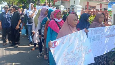 Ratusan Petani Geruduk PN Kendal Demi Perjuangkan Lahan Sumber Penghidupan
