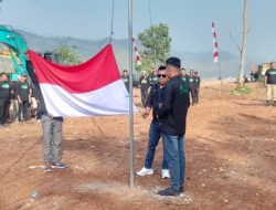 Merah Putih Berkibar di TPA Darupono, Pemulung hingga Sopir Sampah Gelar Upacara HUT RI