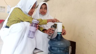 SMP 2 Kaliwungu Deklarasikan Si Santri Zero Plastik