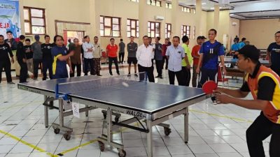 Ratusan Pegawai di Rembang Ikuti Turnamen Tenis Meja