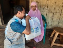 Semangat Peringatan HUT RI ke-80, YBM PLN UIK Tanjung Jati B Santuni Penyandang Disabilitas di Jepara