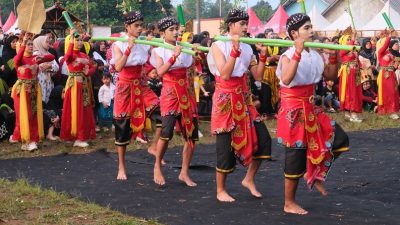 Festival Slumpring Meriahkan HUT ke-80 RI di Pemalang, Ribuan Warga Tumpah Ruah