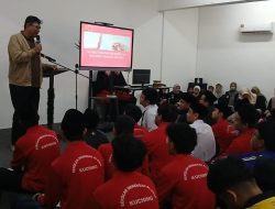 Mengabdi hingga ke Negeri Jiran